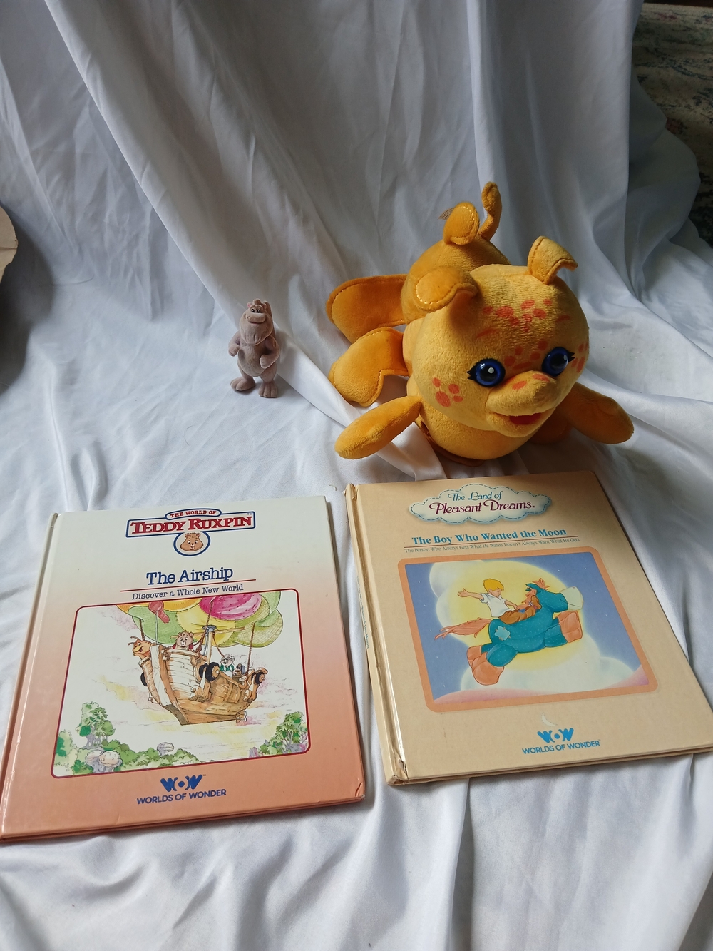 Teddy RUXPIN ITEMS, Gruby,Wooly, 2 Books. 1985